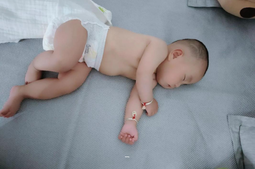贵阳宝宝咳到吐怎么办